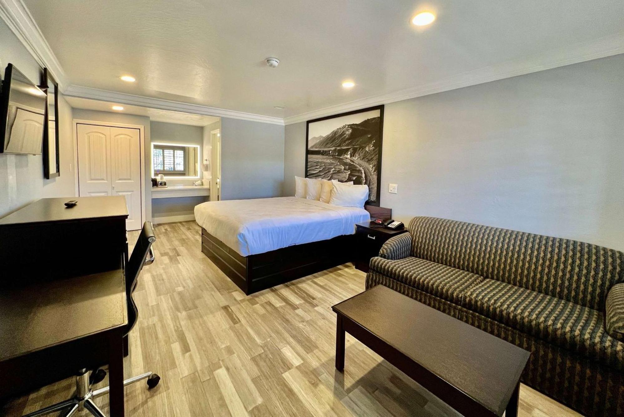 Aura Inn Monterey Exterior photo